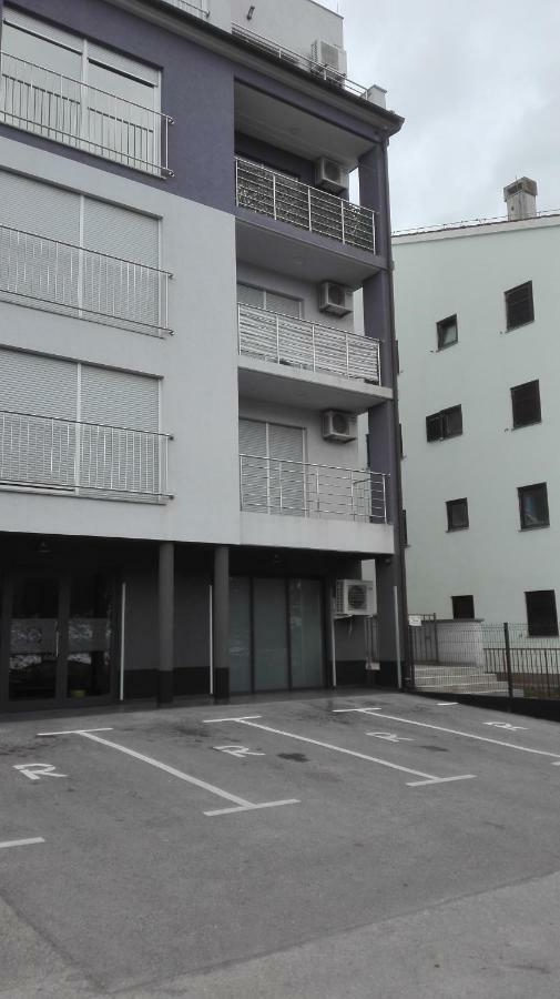 City Stylish Apartment 普拉 外观 照片